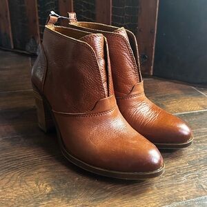 LUCKY BRAND | Boots Ehllen Caramel Brown Leather Heeled Ankle Booties | Size 10
